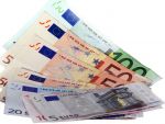 Marea Britanie a trimis 1 milion de euro cash in Cipru, pentru soldati si angajatii guvernamentali