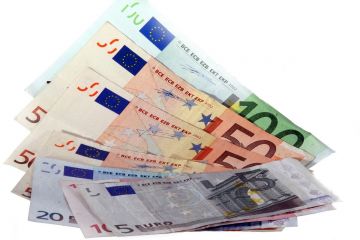 Cum se reflecta situatia din Cipru pe piata valutara din Romania. Cursul leu/euro atinge maximul ultimelor 10 saptamani