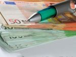 Cel mai mare imprumut dat de un senator: 340.000 euro; cel mai mare imprumut luat: 880.000 euro