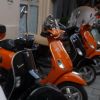 Vesti bune pentru miile de oameni care au scutere si nu pot merge cu ele fara permis