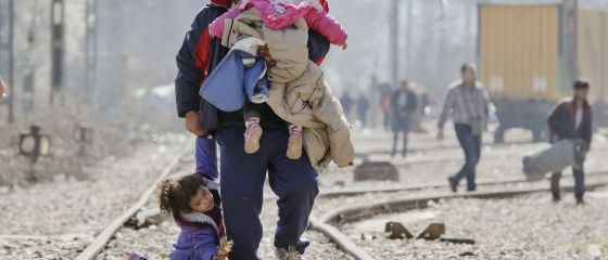 Turcia deschide porțile refugiaților sirieni către Europa. Sute de migranți se îndreaptă deja spre Grecia