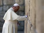 Papa Francisc si Edward Snowden, printre numele vehiculate pentru Nobelul pentru pace din 2014