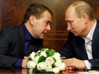 
	Medvedev: &bdquo;Companiile de stat din Rusia au bani blocati in bancile cipriote. UE se comporta ca un taur intr-un magazin de portelanuri&rdquo;

