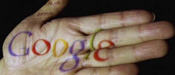 Google lucreaza la un smartwatch, in concurenta cu Samsung si Apple