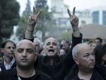 Sute de angajati ai bancilor manifesteaza la Nicosia