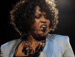 FBI: Whitney Houston a fost santajata cu 250.000 de dolari