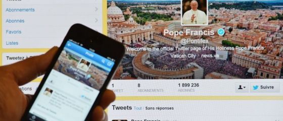 Papa Francisc a dublat numarul de followeri ai contului papal de pe Twitter