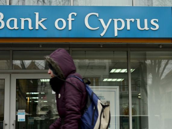 Bank of Cyprus Romania ramane inchisa inca doua saptamani. Negocierile pentru preluare incep astazi