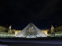 Muzeul Luvru din Paris, inchis din cauza hotilor de buzunare
