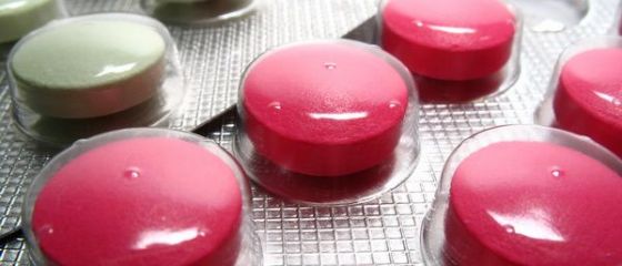 Cine vrea sa inchida fabricile romanesti de medicamente. Daca doua treimi din tratamente s-ar face cu produse autohtone, statul ar economisi 250 mil. euro/an