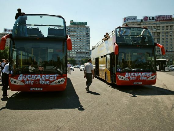 Linia Bucharest City Tour, promovata prin harti turistice bilingve, distribuite gratuit in hoteluri