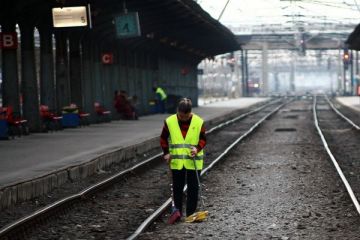 Imaginile furtului de 10 milioane de euro de la CFR. Cum a ajuns calatoria cu trenul o aventura periculoasa