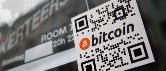 Bula Bitcoin. Afacerea trage obloanele, dar asigura clientii ca isi vor recupera investitia