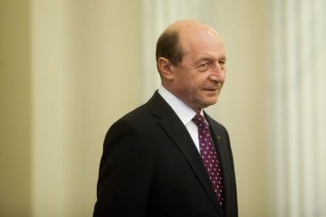 Traian Basescu: Liderii USL s-au intors nervosi din concediu, poate se calmeaza afland situatia tarii. Somajul a crescut, investitiile au scazut