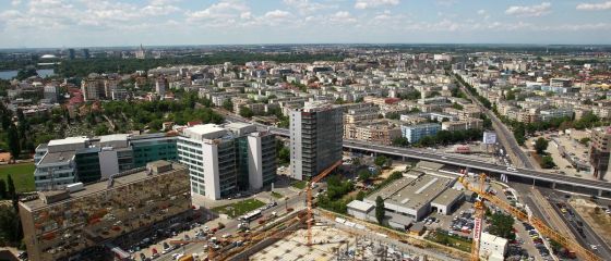 Jumatate dintre managerii privati de la stat n-au experienta in privat, mai bine chirias decat proprietar in Capitala si ce potential are Sebes, orasul unde a descalecat Daimler