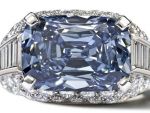 Diamant albastru, vandut cu 7,3 milioane de euro, record de pret per carat