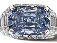 Diamant albastru, vandut cu 7,3 milioane de euro, record de pret per carat