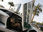 Politia din Dubai si-a cumparat masini Ferrari si un Lamborghini Aventador. Aici benzina e mai ieftina ca apa
