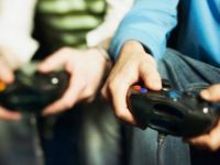 Studiu: Jocurile video incetinesc declinul mintal al persoanelor in varsta