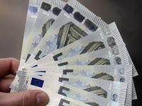 
	Rezervele valutare la BNR au crescut in aprilie la 32,4 miliarde de euro
