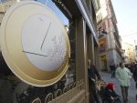 Un euro valoreaza 4,3 lei, atingand cel mai redus nivel din ultimul an si jumatate