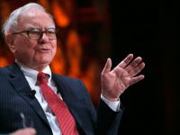 Warren Buffett si-a lansat contul de Twitter, facand senzatie pe aceasta platforma de socializare