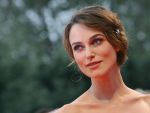 Keira Knightley si James Righton s-au casatorit in Franta. La nunta au participat 50 de persoane