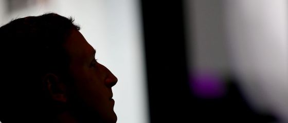 Zuckerberg vinde 41 milioane de actiuni Facebook, evaluate la 2,3 miliarde dolari