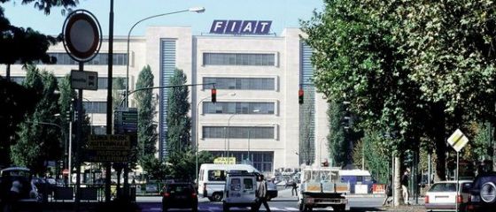 Fiat salveaza de la faliment Detroitul, dar da o lovitura Italiei. Grupul din Torino si-ar putea muta sediul central in SUA