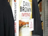 Cel mai asteptat roman al anului, Inferno al lui Dan Brown, a fost lansat la New York. Din 26 august, apare si in limba romana