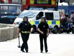 Un mort si doi raniti prin impuscare la Londra. Guvernul britanic considera incidentul un atac terorist