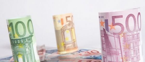 O carte despre iesirea din zona euro, aparuta in Portugalia, a depasit la vanzari popularul roman erotic Fifty Shades of Grey