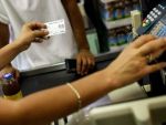 Comisioanele interbancare aplicate in Romania la carduri, printre cele mai mari din Europa. Tranzactiile la POS: cum suporta indirect consumatorul platile intre banci