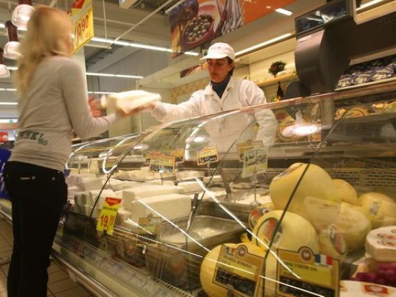 Branza, cozonacii si zacusca romanesti ajung pe rafturile supermarketurilor din Italia