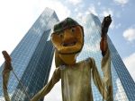 Anticapitalismul ia amploare in UE. Mii de persoane protesteaza la Frankfurt, pentru a doua zi consecutiv, fata de masurile de austeritate din Europa