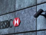 HSBC a angajat un fost sef al spionilor britanici, MI5, pentru a coordona masurile impotriva spalarii banilor