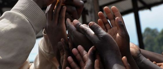 SUA arunca din nou Africa in saracie. Productia prea mare de petrol din zacamintele de sist lasa tarile africane fara piata de desfacere