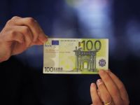 
	Cursul a urcat la 4,4090 lei/euro, maximul ultimelor doua luni
