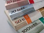 De ce se depreciaza leul, care sunt cele mai bune credite prin programul Prima Casa si pretul aurului incepe din nou sa creasca