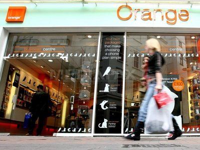 Orange vrea acorduri cu firme de cablu in Romania pentru a oferi pachete de servicii-TV si Internet