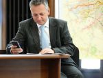 Fenechiu: OmniTRAX, GFR si asocierea Transferoviar - Donau-Finanz au depus oferte neangajante pentru CFR Marfa