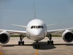 De ce trebuie inchise dispozitivele electronice in avion. Cat de periculoasa este folosirea telefonului mobil la inaltime