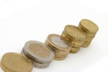 Leul, in cadere libera. BNR a anuntat un curs de 4,4763 lei/euro, maximul anului. 4,52 la finalul sesiunii. Consecintele deprecierii