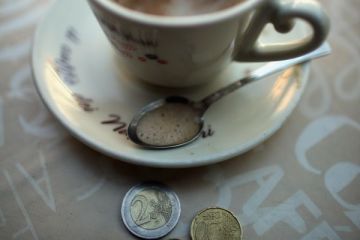 Ministerul Finantelor: Din toamna, romanii ar putea sa nu achite nota de plata daca nu primesc bon fiscal