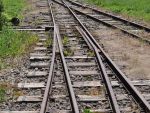 Transporturile si Internele vor sa pazeasca liniile CFR, dar Finantele le taie elanul: Nu sunt bani