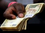 Dolarul calca in picioare tarile emergente. Rupia indiana s-a prabusit in fata monedei americane