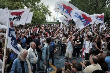 Grecia, in greva generala. 2.600 de jurnalisti si-au pierdut joburile, dupa ce statul elen a inchis televiziunea si radioul publice