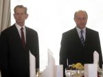 Basescu: Romanii ar trebui intrebati daca vor sau nu monarhie