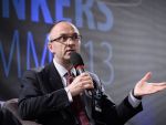 Unicredit: Nu favorizam creditarea in valuta, dar diferenta dintre ratele de referinta la euro si lei e mare, iar clientii n-o pot duce