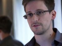 FBI a initiat o ancheta penala in cazul lui Edward Snowden, cel care a dezvaluit ca autoritatile americane supravegheaza internetul